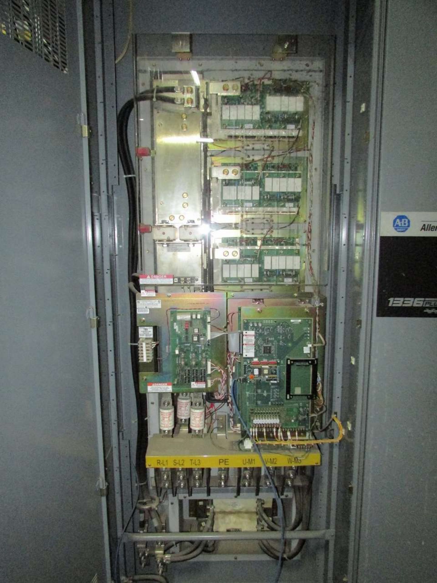 Allen Bradley 1336F-BP300V-AA-CB-DB-GM1C-HA2L 350HP Variable Frequency AC Drive Cabinet - Image 8 of 9