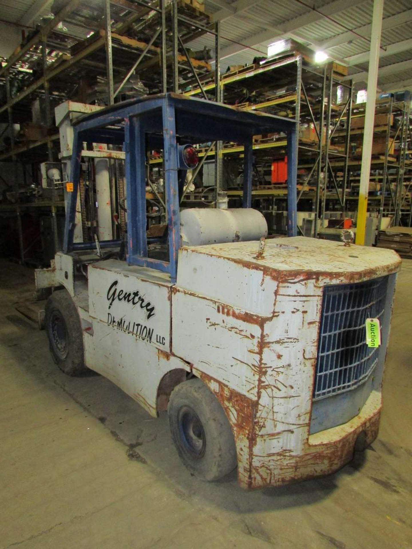 Allis Chalmers ACP100NC Gasoline Fork Truck - Image 3 of 6