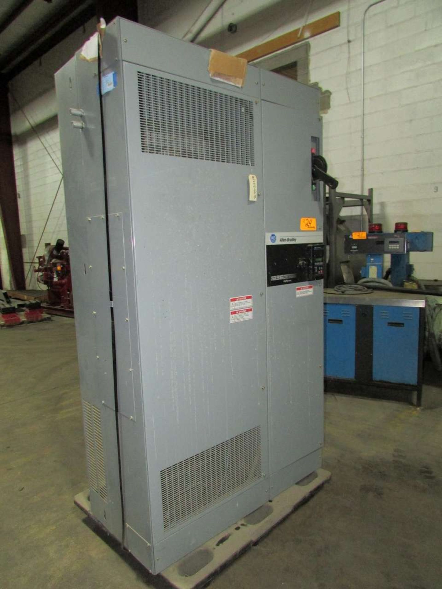 Allen Bradley 1336F-BP300V-AA-CB-DB-GM1C-HA2L 350HP Variable Frequency AC Drive Cabinet