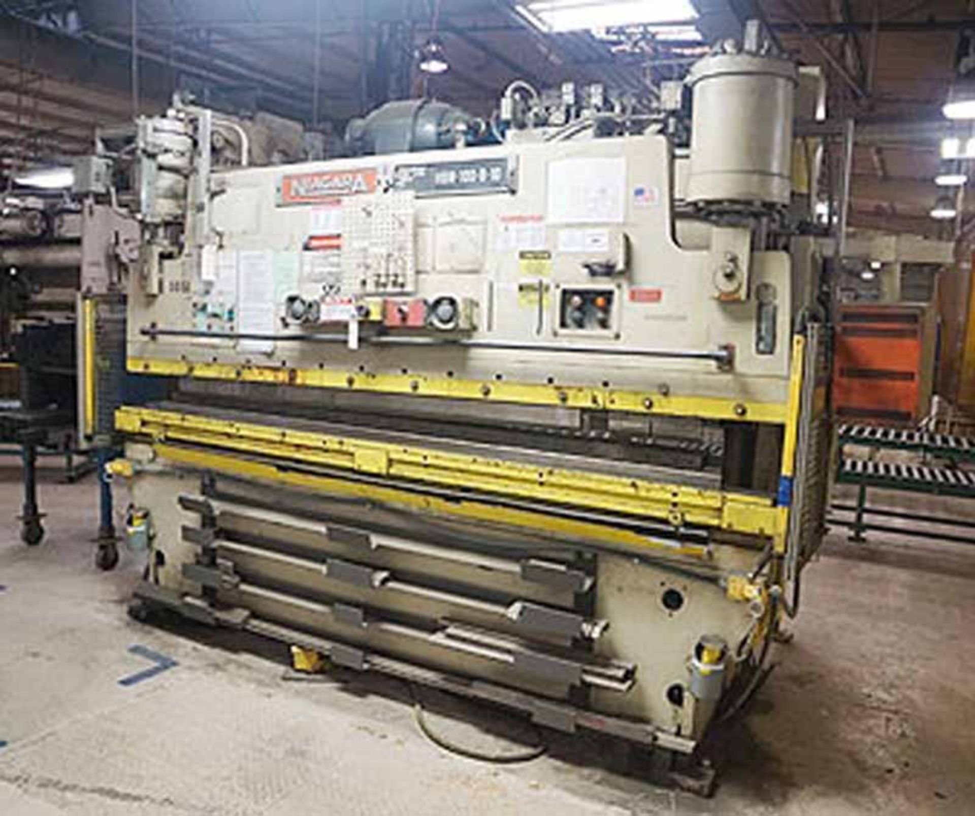 Niagara CNC 2 Axis Hydraulic Press Brake, 100 Ton x 10', Mdl: HBM-100-8-10, S/N: 52513 - - Image 2 of 12