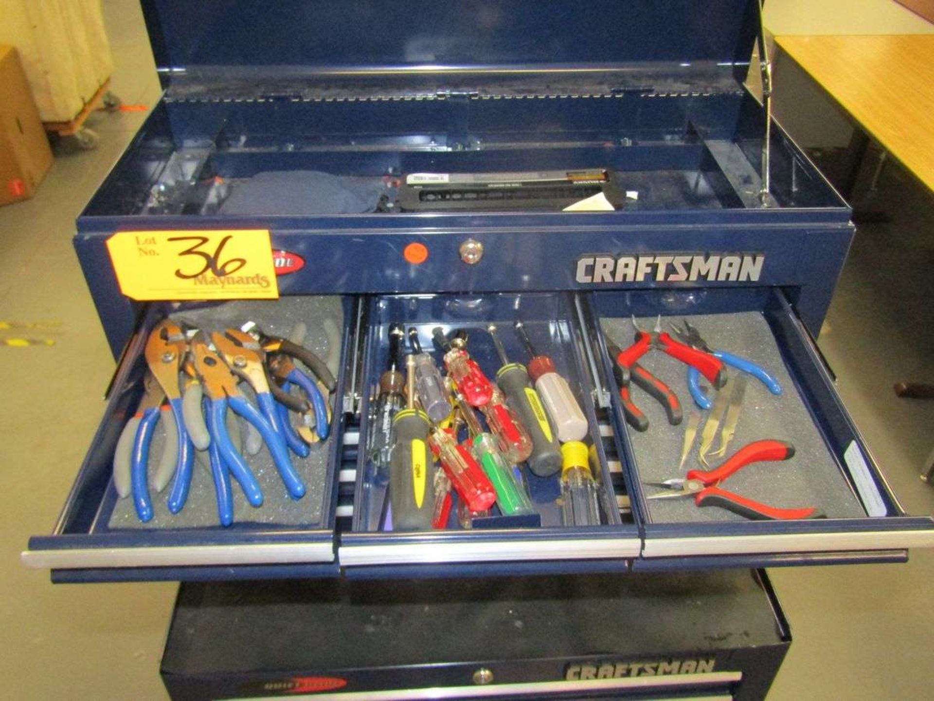 Craftsman 12-Drawer Rolling Tool Box - Image 2 of 10