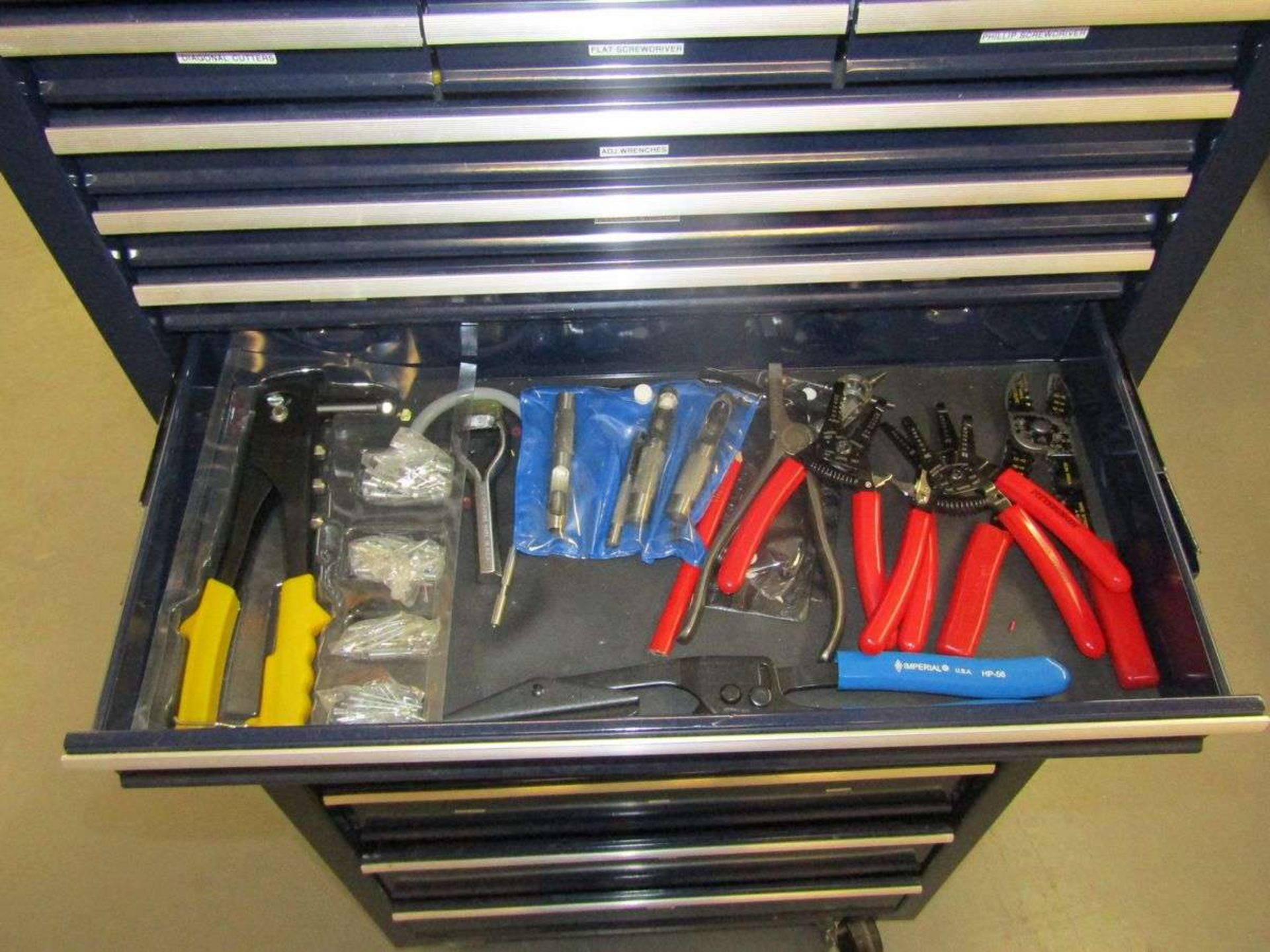 Craftsman 12-Drawer Rolling Tool Box - Image 7 of 10