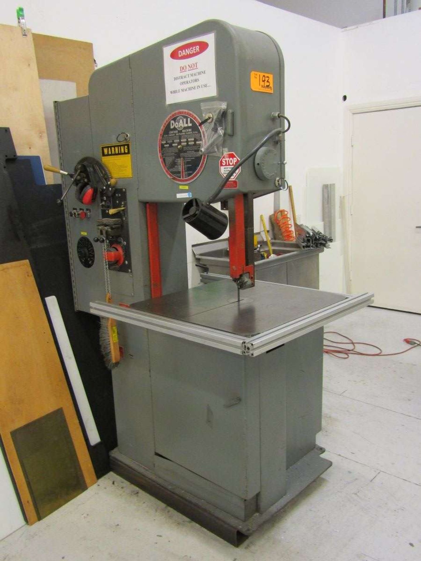 DoAll 20" Vertical Band Saw, Model 2013-2