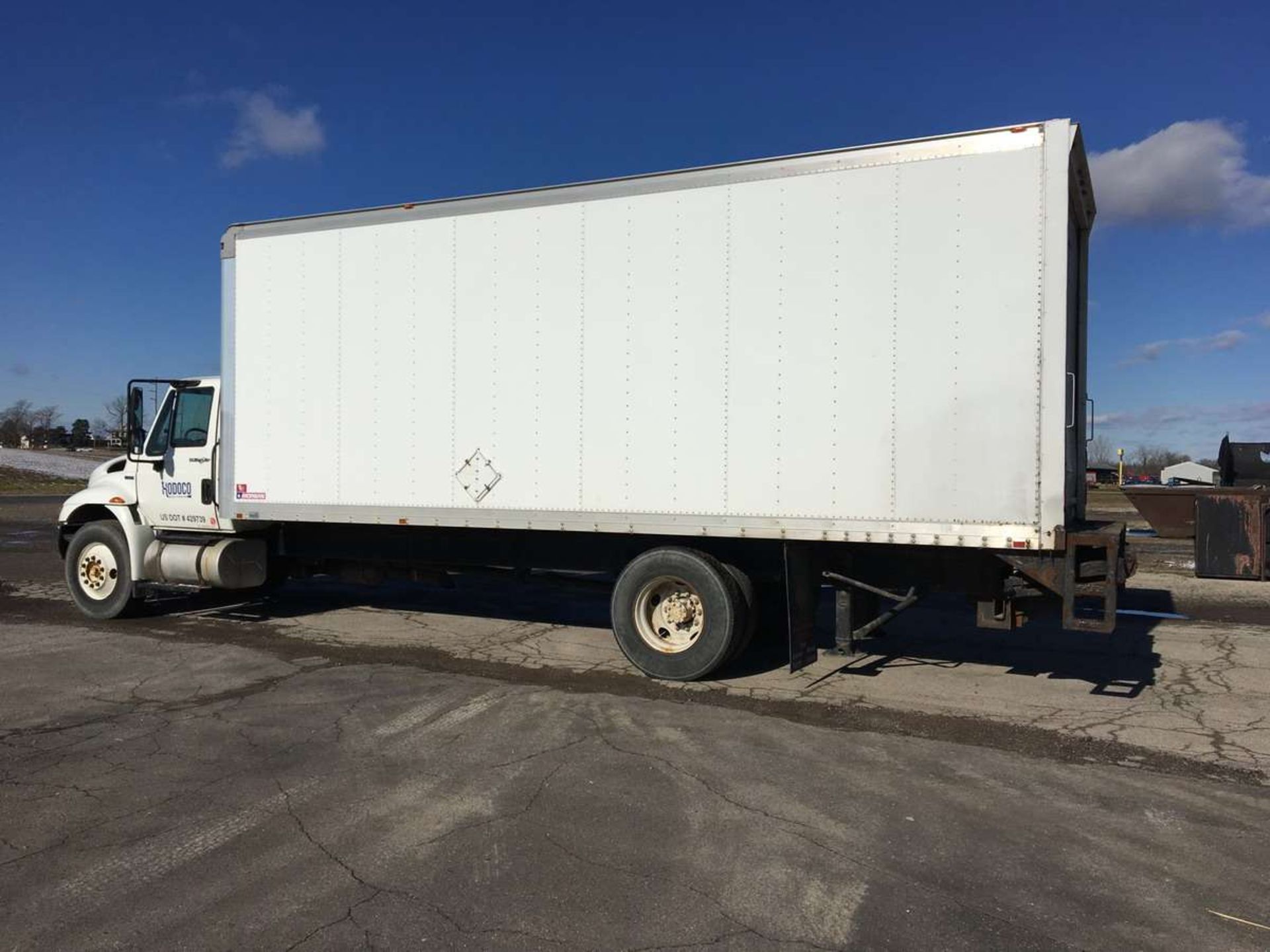 2009 International Max Force DT4300 24 Foot Commercial Box Truck