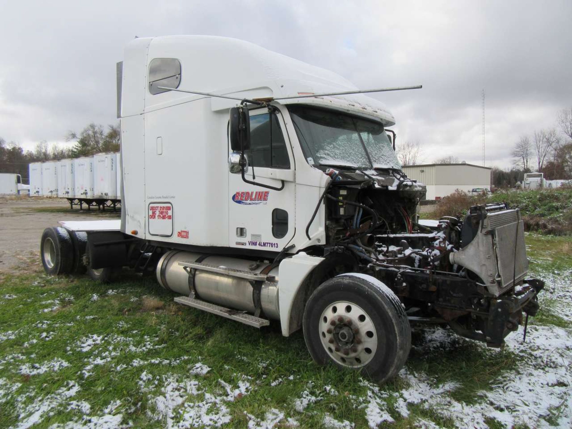 2003 Freightliner Columbia Sleeper Tractor