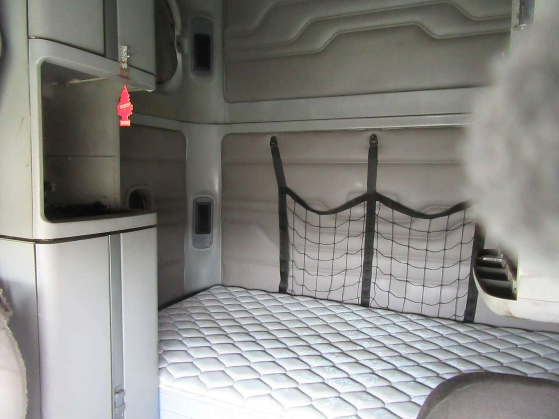 2003 Freightliner Columbia Sleeper Tractor - Image 5 of 6