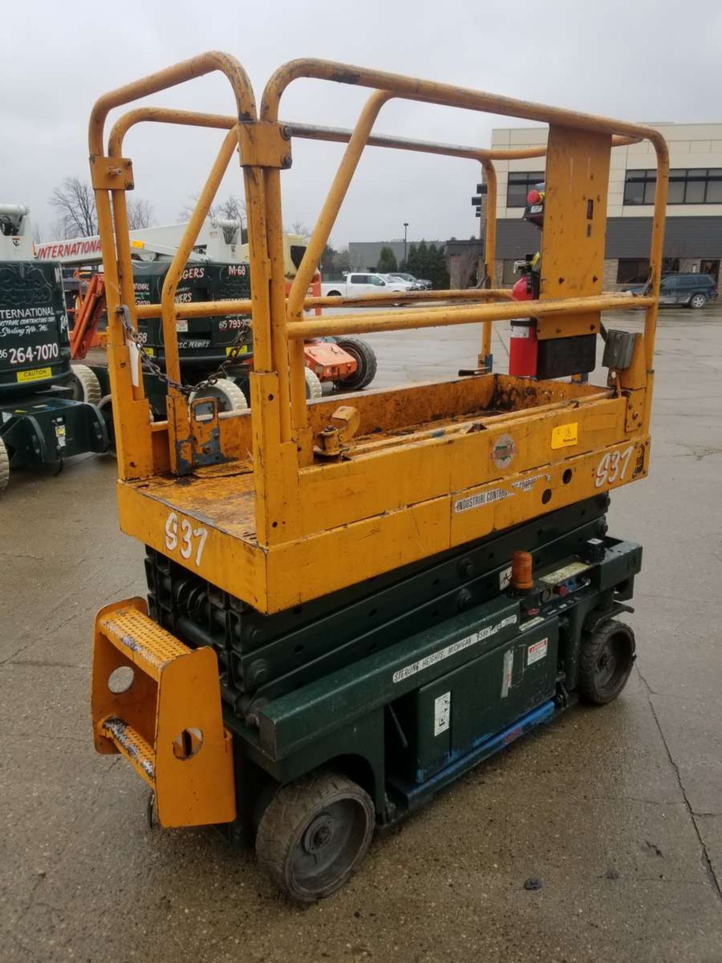 2000 Genie GS1930 Scissor Lift