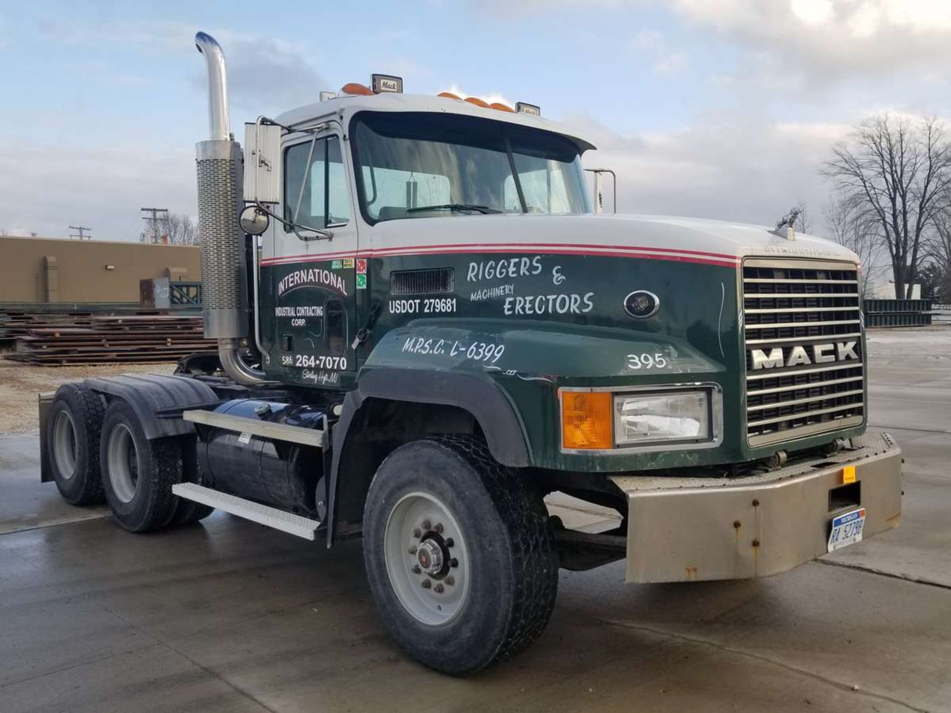 1994 Mack CL713 Semi-Truck