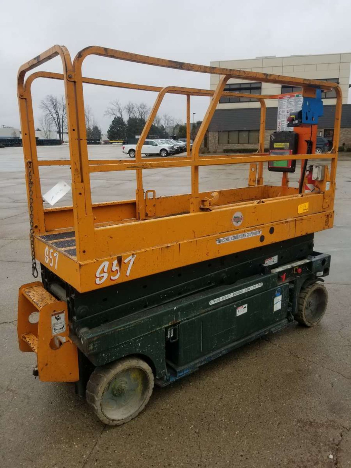 2004 Genie GS2032 Scissor Lift - Image 4 of 10