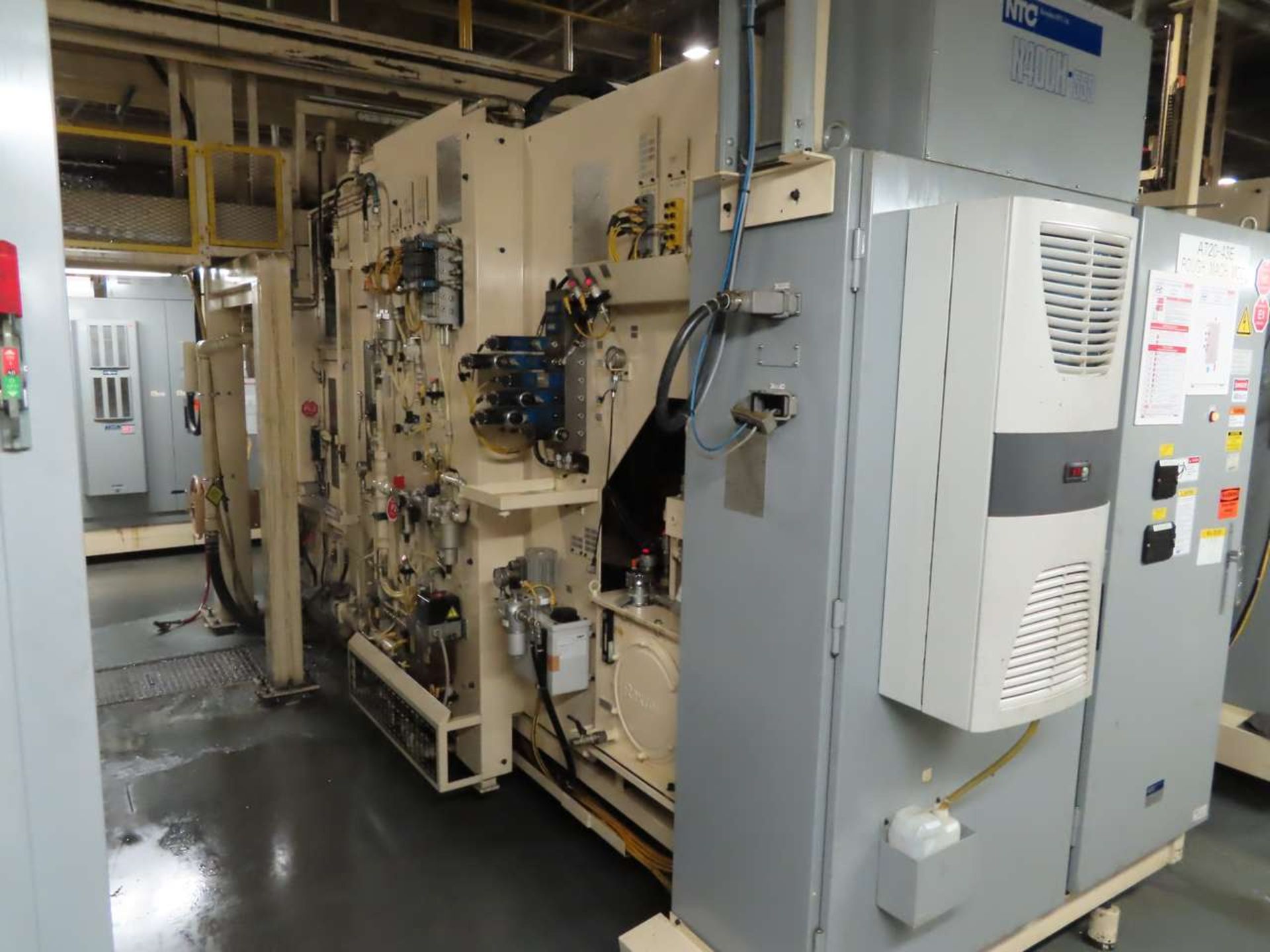 2010 NTC 400H-555 CNC Horizontal Machining Center - Image 3 of 10