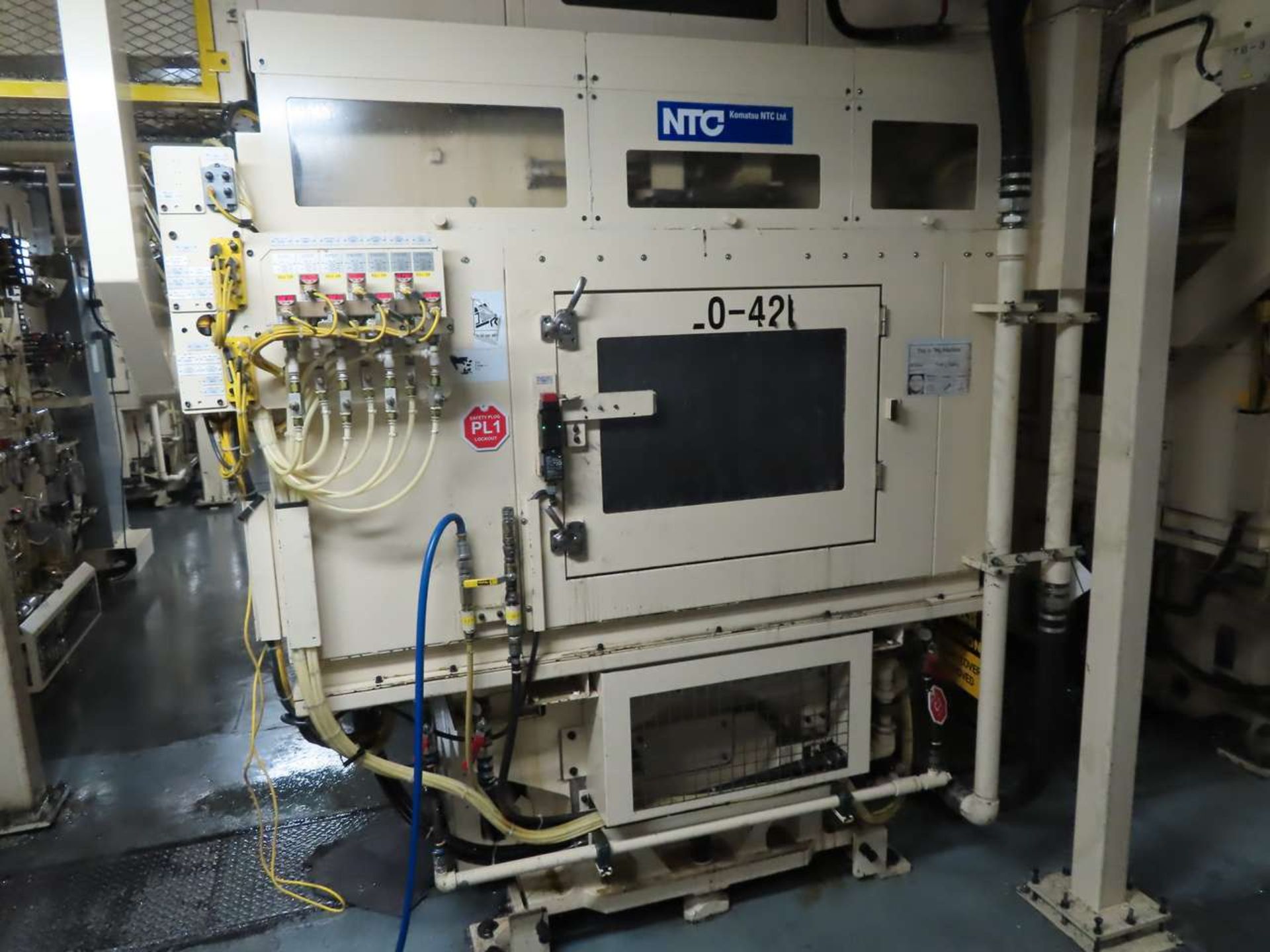 2010 NTC 400H-555 CNC Horizontal Machining Center