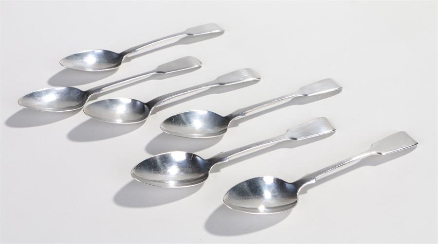 Matched set of six silver tea spoons, to include a set of five Victorian examples London 1861, maker