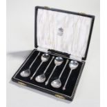 Elizabeth II cased set of spoons, London 1967,maker Mappin & Webb, the cased set in the form of seal