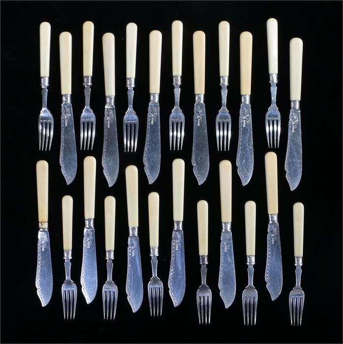 Edward VII silver set of twelve fish knives and forks, Sheffield 1906, maker James Deakin & Sons, to