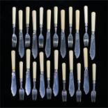 Edward VII silver set of twelve fish knives and forks, Sheffield 1906, maker James Deakin & Sons, to