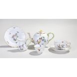 Herend of Hungary tea set, to include a teapot decorated with birds and butterflies, together with