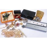 Costume jewellery, to include brooches, earrings, chains, cufflinks, etc, (qty)