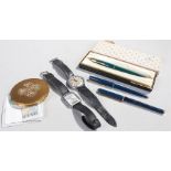 Mixed lot including a Timex Gentleman's wristwatch, a Seiko Quartz wristwatch, Parker fountain and