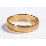 Gold wedding band, 3.9 grams