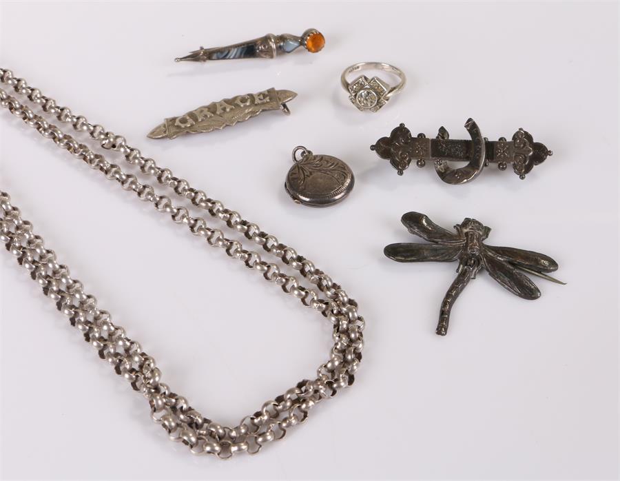 Silver jewellery, to include a silver chain, brooches, a ring, locket and a Scottish agate set
