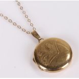 9 carat gold locket and chain, 5.3 grams