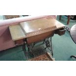 Singer sewing table, 92cm in width
