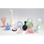 Art glass, to include a basket, vaes, perfume bottles, etc (qty)