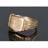 19th Century 18 carat gold signet ring, with a monogram to the shield head, ring size P 1/2, 3.6