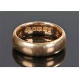 18 carat gold wedding band, ring size T 1/2, 12.3 grams