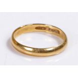 18 carat gold wedding band, 2.2 grams