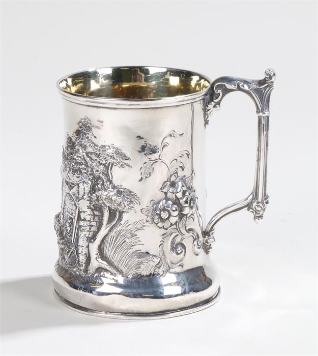 Victorian silver tankard, London 1855, maker Joseph Angell II, reeded scroll cast handle, the body