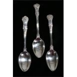 Three William IV silver Kings pattern tablespoons, London 1830, maker Morris & Michael Emanuel, 10oz