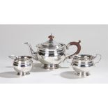 George V silver three piece tea service, Birmingham 1928, maker Northern Goldsmiths Co, consisting