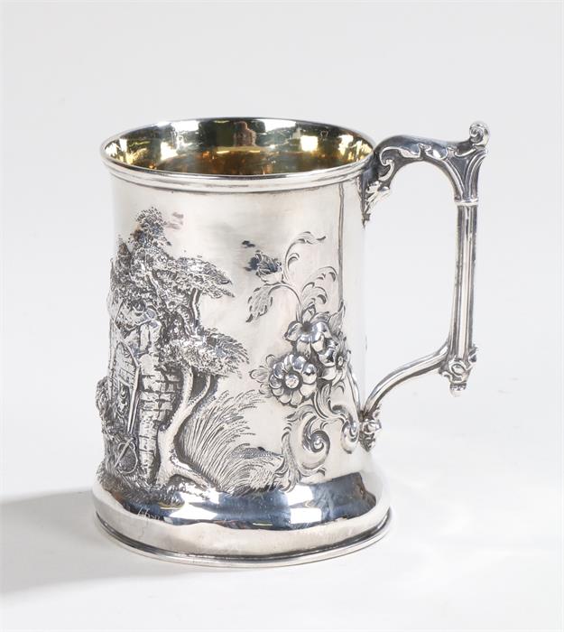 Victorian silver tankard, London 1855, maker Joseph Angell II, reeded scroll cast handle, the body - Image 2 of 3