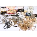 Costume jewellery, to include brooches, a rabbit foot brooch, ladies wristwatches, pearl