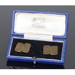 Pair of 9 carat gold cufflinks, with engine turned discs, 4.9 grams