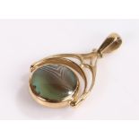 9 carta gold agate swivel seal, the seal end set with agate