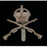 World War One School of Musketry cap badge, slider to reverse, K&K 1050