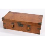 Army & Navy C.S.L. Cartridge case, clad in leather to the oak box, internal label Army & Navy C.S.L.