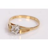 9 carat gold ring, with flower head design, ring size P