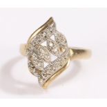 9 carat gold ring, with an arched design, ring size K