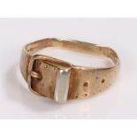 9 carat gold belt buckle ring, AF, 4.4 grams