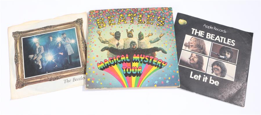 3 x The Beatles 7" Singles/EPs. Magical Mystery Tour EP, gatefold sleeve, booklet MMT-1 mono. Let It