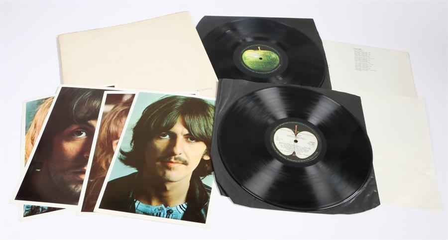 The Beatles, White Album. No. 0586733, Stereo, PCS 7067 YEX 709/10//11/12 - 1. Top opening with