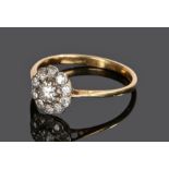 Diamond set ring, the head with eleven diamonds to form a flower head, ring size N