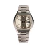 Seiko 5 Automatic gentleman's wristwatch, the signed silver dial with baton numerals and day/date