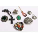 Collection of Celtic style jewellery, to include brooches and earrings, (qty)