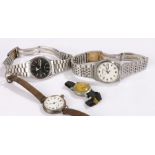 Wristwatches, to include a silver open face example, a Seiko automatic, a Seiko and another, (4)