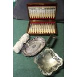 Set of twelve plated fish knives and forks, housed in an oak canteen box, plated oval dish, two