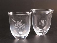 Paar Studioglas-Vasen - Orrefors/Schweden, Entwurf von Nils Landberg, Unterseite signiert,